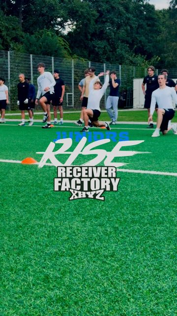 ERSTES TRAINING IN THE BOOKS!
Das erste kostenlose Athletiktraining ist im Kasten. 💪🏈
Basics, Explosivität, Kraft und jede Menge Spaß!
Und das war erst der Anfang. 👀
➡️Wie gehts weiter??
📅 JEDEN MITTWOCH
🕖 AB 19:00 UHR
📍 SPORTPLATZ KROONHORST
Du bist 16–19 Jahre alt und willst schneller, explosiver und stärker werden?
Dann komm dazu! Das Training ist kostenlos.
📩 Melde dich jetzt per DM an:
@hbd_youthteam · @receiver_factory · @athletic.coach.niels
Nächsten Mittwoch sehen wir uns auf dem Platz.
#HamburgJuniorDevils #HamburgFootball #AmericanFootball #Athletiktraining #FootballGermany Hamburg